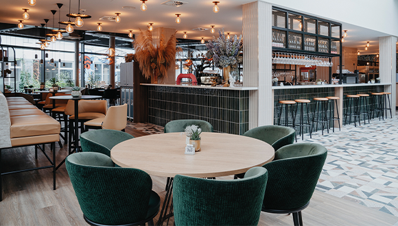 Hotel berlin, Berlin Bar 580x330
