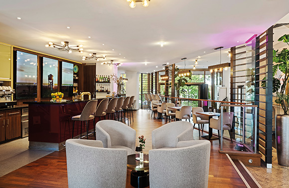 Leonardo Royal Hotel Frankfurt Bar 580x330