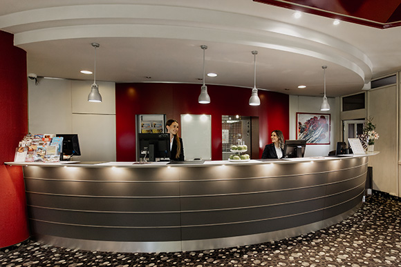 Arvena Parkhotel Nürnberg Rezeption 580x330