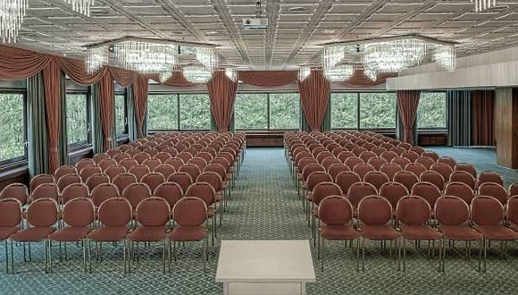 Plaza Premium Timmendorfer Strand Saal 580x330