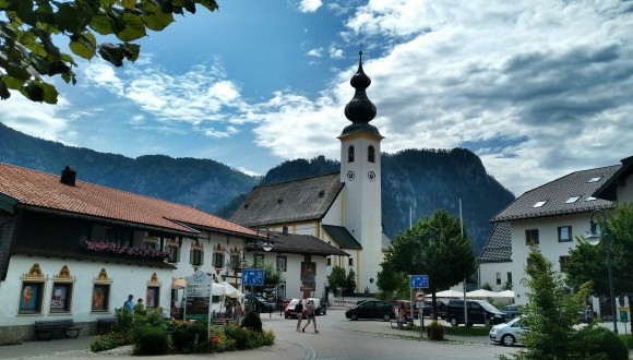 Luftkurort Inzell in Bayern mit Pfarrkirche St. Michael