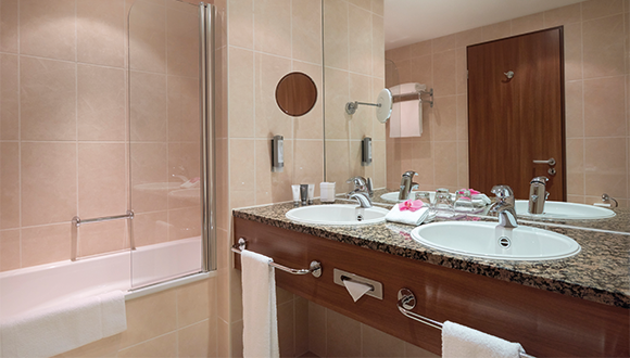 Dorint Hotel am Dom Erfurt Bad 580x330