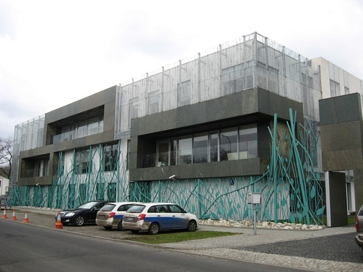 [Obrazek: 9289235-ambasada-holandii-w-warszawie.jpeg]