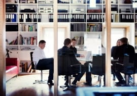 Już w czwartek, 25 października o 19:15 na Wydziale Architektury Politechniki Warszawskiej, odbędzie się wykład architektów z pracowni HS99. Zanim jednak to nastąpi, odwiedźmy ich siedzibę w Koszalinie