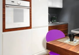 TEMAT NUMERU - KUCHNIA , WNETRZA , MEBLE , KOLORYSTYKA KUCHNI TO BIALY , SZARY , BRAZOWY PROJEKT WNETRZA MONIKA BRONIKOWSKA , ADAM BRONIKOWSKI / HOLA DESIGN STYLIZACJA I FOT. MONIKA FILIPIUK - OBALEK PUBLIKACJA CZTERY KATY NR 5 (260) - 5 2013 SLOWA KLUCZOWE: WNETRZE KUCHNIA MEBEL ZDJĘCIE DO WKŁADKI: PUBLIKACJA CZTERY KATY NR 5 (260) - CZASOPISMA