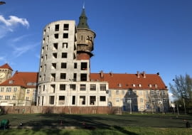 Wieża ciśnień w Szczytnie - zabytek, makabryła i Torre Apartments