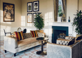 Royalcore w aranżacji wnętrz