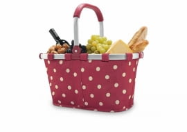 <B>Już czekają kosze piknikowe, sztućce, termosy i różne pomysłowe naczynia, w których jedzenie nie traci ani wyglądu, ani świeżości. Przygotujmy więc pyszne potrawy i bez zwłoki ruszajmy w drogę. Natura wzywa! </B><BR /> RYNEK. Kosz piknikowy, poliester, aluminium i guma, 189 zł, fide.pl.