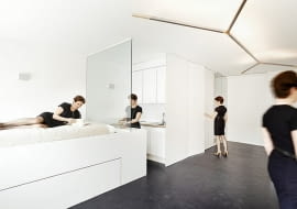 minimalistyczne mieszkanie, minimalizm, mieszkanie w bieli