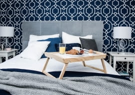 Nadmorskie mieszkanie inspirowane stylem Hampton