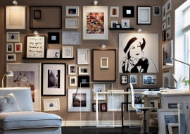 Czego tu nie ma?! Plakaty, zdjęcia, obrazy... Skomponowanie różnych form i kształtów na jednej przestrzeni to nie lada wyzwanie. Tu się udało!