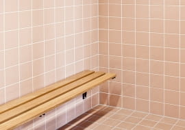 Lynne Brouwer sfotografowała miejsca w których niespecjalnie lubimy przebywać