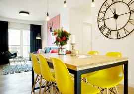 Kolorowe mieszkanie inspirowane południowymi klimatami