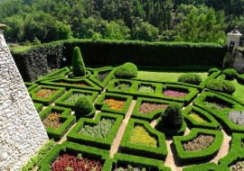 Kwaterowe ogrody renesansowe zrekonstruowane według projektu prof. Gerarda Ciołka w latach 50-tych XXw.