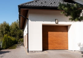 Garaż przy domu – jak zaprojektować bezpieczne miejsce dla auta?