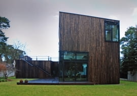 Dom pod dębem w Warszawie