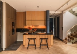 Wnętrza 250-metrowego domu inspirowane duńskim designem