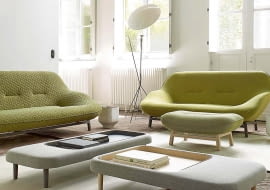 Wcielenie komfortu. Taki właśnie cel przyświecał projektantowi przy tworzeniu sofy Cosse dla marki Ligne Roset. Głębokie, miękkie siedziska, obła forma - wszystkie cechy tego mebla kojarzą się z wypoczynkiem. galeria-wnetrza.pl