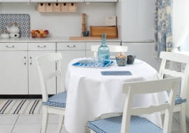 30.03.2009 MIESZKANIE KUCHNIA WNETRZE - PO METAMORFOZIE , MEBLE STYLIZACJA ANETA KOSIBA FOT. MARCIN URBAN PUBLIKACJA CZTERY KATY NR 6 (212) - 6 2009 SLOWA KLUCZOWE: WNETRZE KUCHNIA MEBLE ZDJĘCIE DO WKŁADKI: PUBLIKACJA CZTERY KATY NR 6 (212) - CZASOPISMA