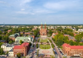 Żyrardów - widok osady fabrycznej i kościoła farnego z lotu ptaka