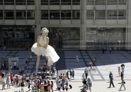 Rzeźba Marilyn Monroe w centrum Chicago