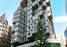 Nakagin Capsule Tower w Tokio. Proj. Kisho Kurokawa