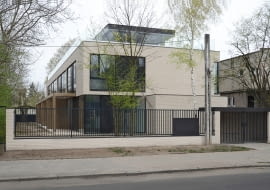 Dom przy Czereśniowej w Warszawie, proj. Paweł Lis Architekci