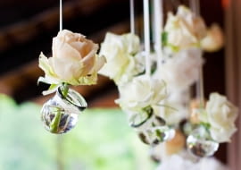 Wiosenne dekoracje. Zamień swój dom w ogród łatwo i niedrogo.