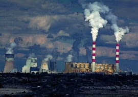 31.08.2011 KLESZCZOW , NAJWIEKSZA W EUROPIE ELEKTROWNIA CIEPLNA I KOPALNIA ODKRYWKOWA WYTWARZAJACA ENERGIE ELEKTRYCZNA Z WEGLA BRUNATNEGO , BOT KWB BELCHATOW S.A. FOT. MALGORZATA KUJAWKA / AGENCJA GAZETA