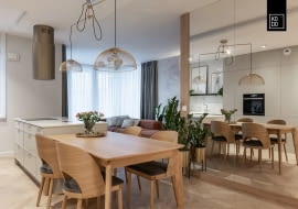 100-metrowe mieszkanie w Warszawie w barwach ziemi