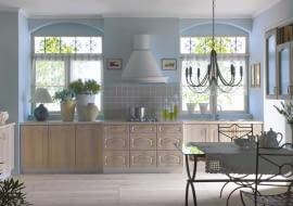 Drewno. Akacja to drzewo rosnące w Afryce, ale tym mianem potocznie określa się również robinię akacjową, którą tu prezentujemy. Roślina ta pochodzi z Ameryki Północnej, w XVII w. przywiózł ją do Europy francuski ogrodnik Jean Robin. Obecnie występuje na wszystkich kontynentach; istnieje około 20 gatunków drzew i krzewów.<br/> Meble kuchenne Siódme Niebo, płyta MDF wykończona folią PCW o wzorze akacji, wycena indywidualna, Black Red White