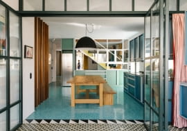 dwupoziomowe mieszkanie, apartament, oryginalny apartament, mieszkanie, kolorowe mieszkanie