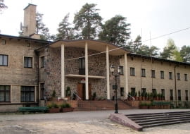 Dom Turysty w Augustowie (dziś Zajazd Hetman). Proj. Maciej Nowicki