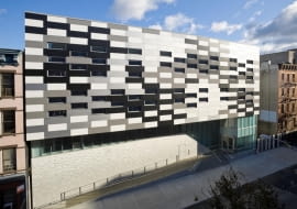 Szkoła ze wschodniej części nowojorskiej dzielnicy Harlem