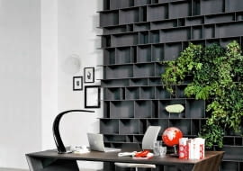 WZORY. Biurko Vega, projekt: Giorgio Cattelan, producent: Cattelan