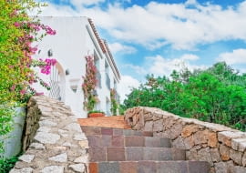 Stopnie blokowe: ciekawy sposób na schody zewnętrzne