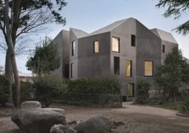 Pierwsza nagroda: budynek Alp apartment complex w Akabane-Nishi w Tokio