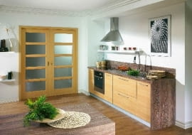 Drzwi przesuwne znajdują zastosowanie wszędzie tam, gdzie drzwi rozwierane zabierałyby zbyt wiele miejsca