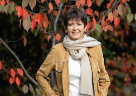 04.10.2011 WARSZAWA , PIOSENKARKA HALINA KUNICKA . FOT. ALBERT ZAWADA / AGENCJA GAZETA !!! PUBLIKACJA TYLKO ZA ZGODA HALINY KUNICKIEJ !!! !!! TEL. 609 758 866 !!! SLOWA KLUCZOWE: RODZINA MUZYKA PORTRETY