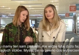 Małgorzata Socha aranżuje wnętrza. Jak rozdzielić małe pomieszczenie za pomocą mebli?