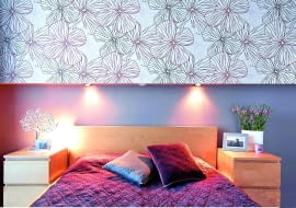 Oczka led zainstalowane w zabudowie nad łóżkiem z powodzeniem zastąpią tradycyjne lampki nocne. Natężenie światła będzie wystarczające, jeśli na niedużej wysokości umieścimy co najmniej dwie oprawy.