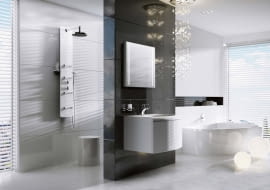 Jet Glass/RAVAK | 8 dysz masujących ciało i deszczownica o śr. 200 mm; termostatyczna bateria. Cena: 3020 zł, www.ravak.pl