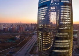 Wieżowiec Leeza Soho w Pekinie. Proj. Zaha Hadid Architects