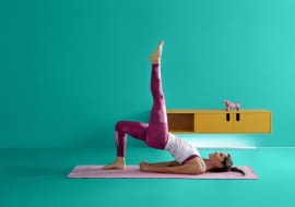 Lampa podłogowa WiZ Pole - propozycja zastosowania w poziomym położeniu.