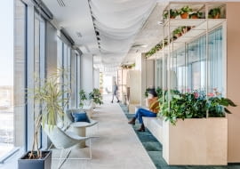 Zrównoważone rozwiązania w aranżacji przestrzeni biurowej