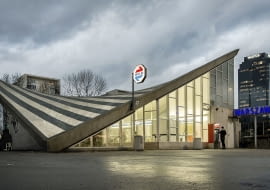 Przystanek Warszawa Ochota.