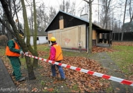 Ruszyła rozbiórka fińskich domków przy ul. Jazdów w Warszawie