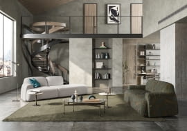 Ciekawy efekt uzyskano zestawiając dwie sofy z kolekcji Buddie, wykończone bardzo różniącymi się od siebie tkaninami.