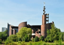 Kościół Podwyższenia Krzyża Świętego i Matki Bożej Uzdrowienia Chorych w Katowicach (Osiedle Tysiąclecia, ul. Mieszka I)