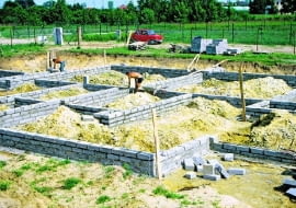 Ściany fundamentowe z bloczków betonowych